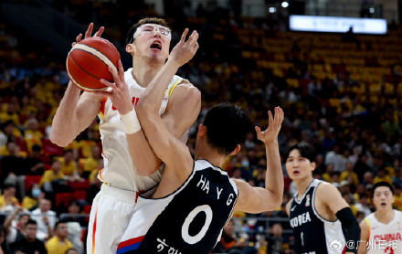 赛前体能课后,成都蓉城手感冰凉备战CBA季后赛,悬念犹存,训练强度明显提升的简单介绍 赛前体能课后,成都蓉城手感冰凉备战CBA季后赛,悬念犹存,训练强度明显提升的简单介绍